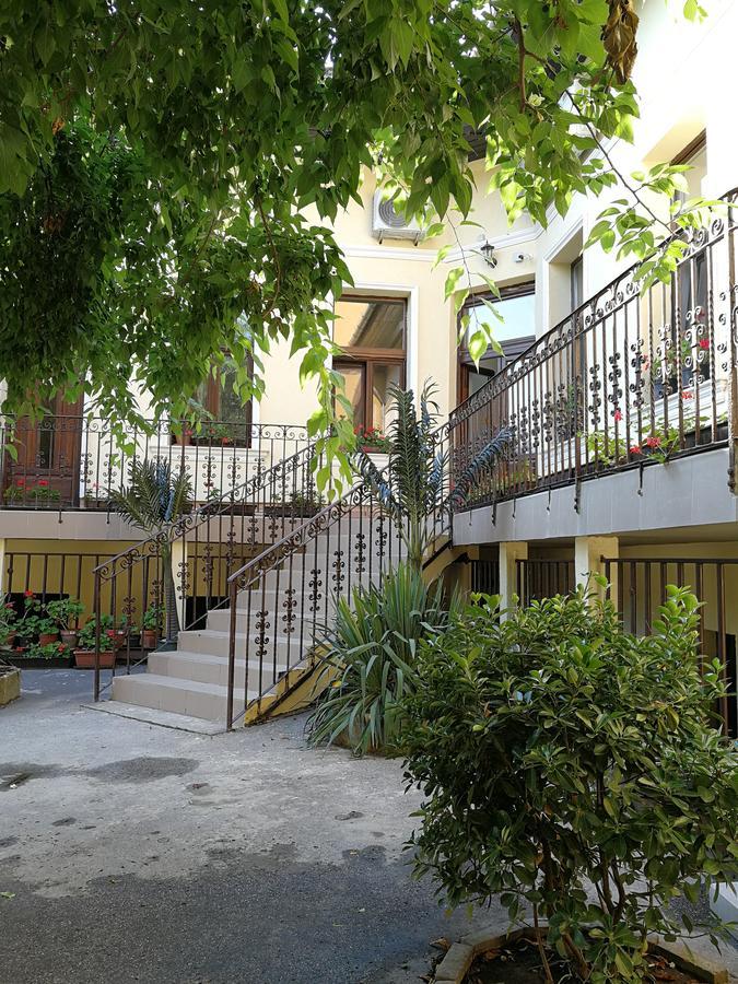 Budapest Garden Hotel Exterior photo